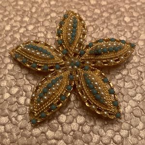 Vintage Rare Unique signed Sarah Coventry starfish pin.